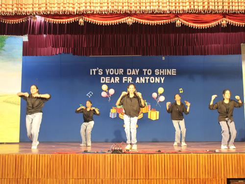 Birthday-Celebration-of-Fr.-Antony-Vailatt-sdb-Rector19