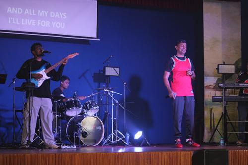 Relevation-church-Band5