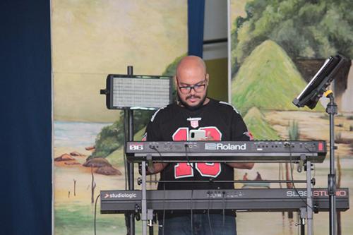 Relevation-church-Band8