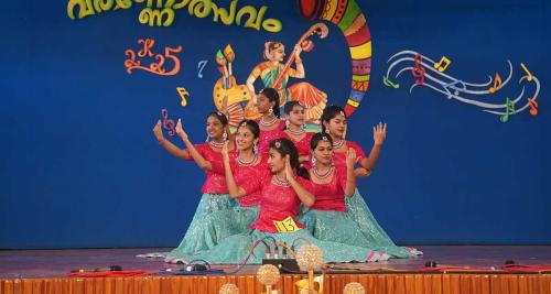 Varnolsavam15
